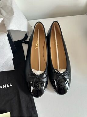 CHANEL Black Leather Ballet Flats